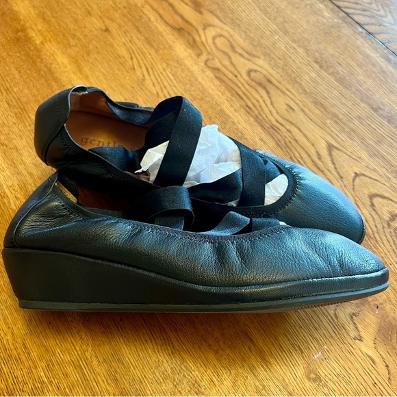 Gentle Souls by Kenneth Cole Natalie Elastic Pumps Size 9 - Picture 2 of 9